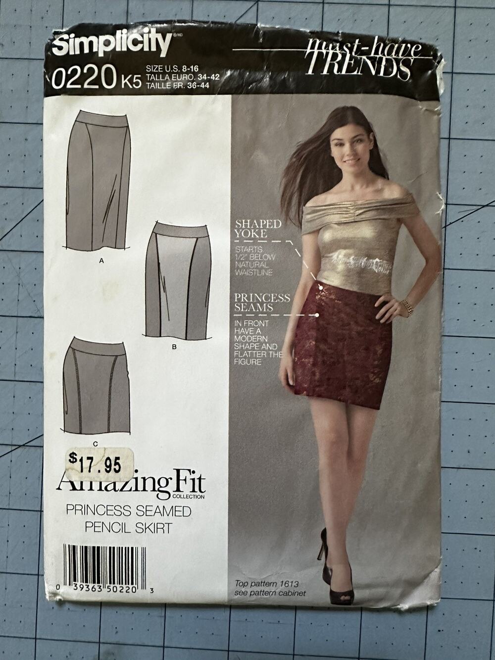 UNCUT Simplicity Amazing Fit Pattern 0220 Size 8-16 Princess Seam Pencil Skirt